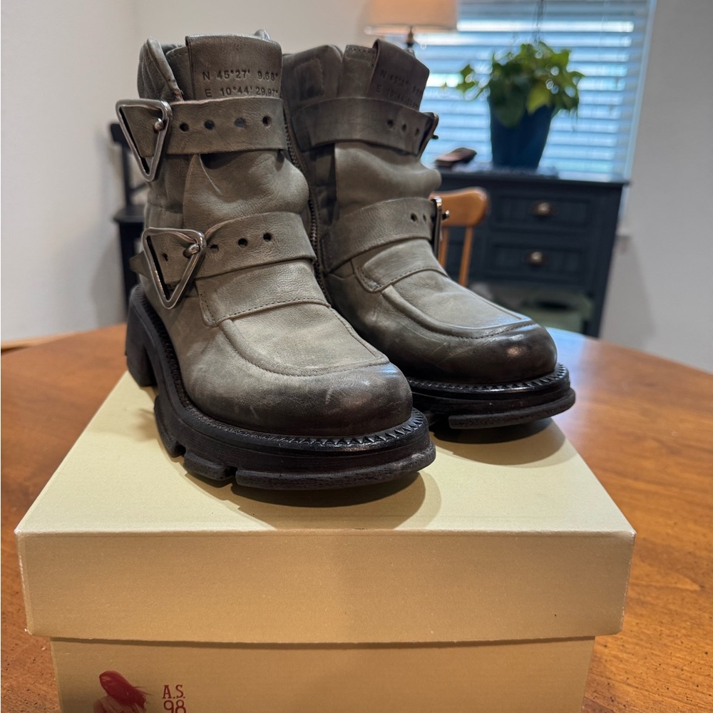A.S.98 EUC Sz 38 Leather Combat Boots